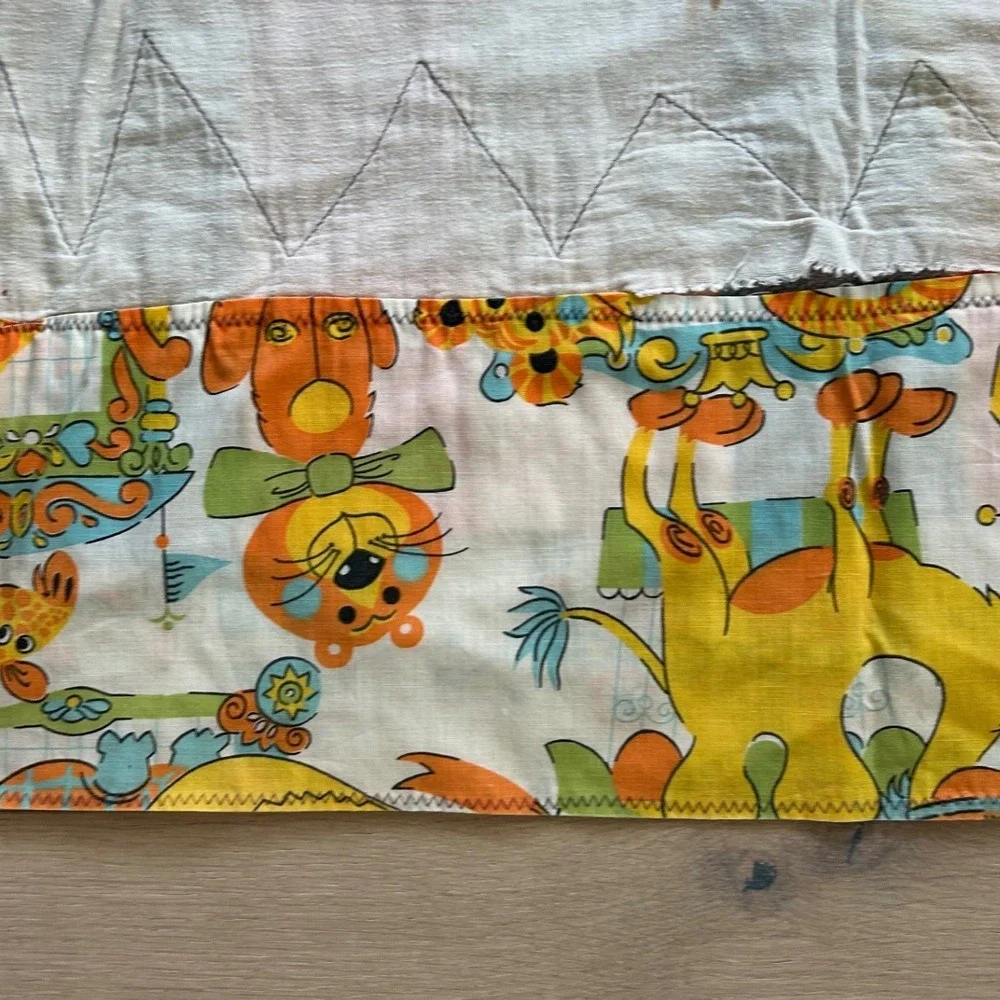 Vintage Handmade Circus Animal Baby Quilt Lion Giraffe Retro Nursery 42x36